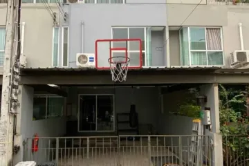 3 Bedroom Townhouse for rent in Suan Luang, Bangkok