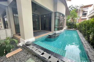 4 Bedroom House for rent in Phra Khanong Nuea, Bangkok near BTS Phra Khanong