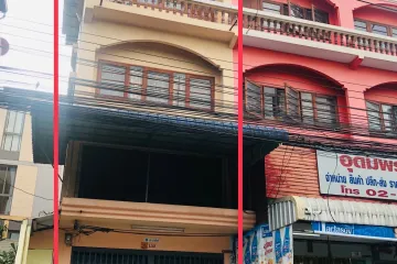 3 Bedroom Commercial for rent in Saphan Sung, Bangkok