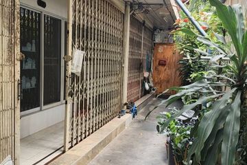 3 Bedroom Townhouse for rent in Yan Nawa, Bangkok