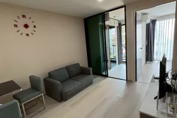 1 Bedroom Condo for rent in Chom Phon, Bangkok near MRT Chankasem