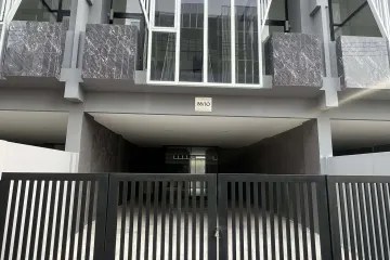 2 Bedroom Office for rent in Bang Khae, Bangkok near MRT Lak Song