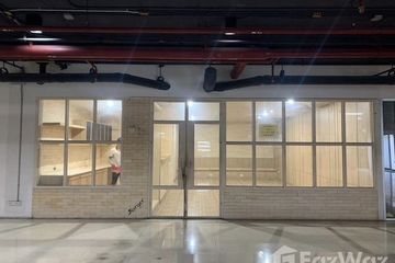 Commercial for rent in Yan Nawa, Bangkok