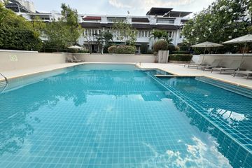 4 Bedroom Townhouse for rent in Khlong Toei Nuea, Bangkok near MRT Phetchaburi