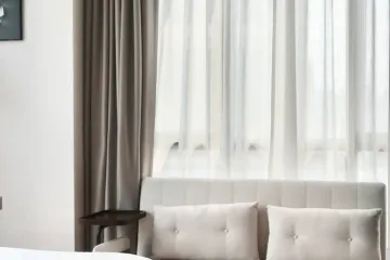 2 Bedroom Condo for rent in Khlong Tan Nuea, Bangkok