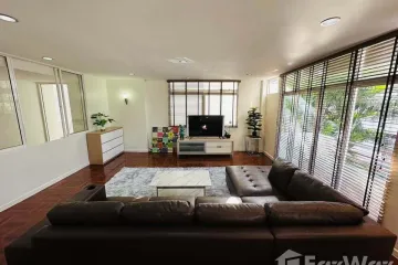 5 Bedroom House for rent in Khlong Tan Nuea, Bangkok near MRT Sukhumvit