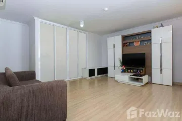 1 Bedroom Condo for rent in Sam Sen Nok, Bangkok near MRT Sutthisan