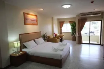38 Bedroom Apartment for sale in Bang Talat, Nonthaburi