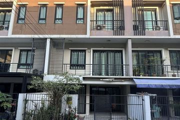 3 Bedroom Townhouse for rent in Bang Chan, Bangkok