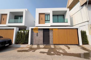 4 Bedroom House for rent in Na Kluea, Chonburi
