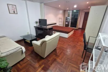 Condo for rent in ITF Silom Palace, Suriyawong, Bangkok near BTS Chong Nonsi