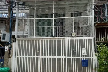 2 Bedroom Townhouse for rent in Bang Chak, Bangkok near BTS Bang Chak