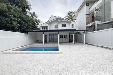 5 Bedroom House for rent in Sam Sen Nok, Bangkok near MRT Phawana