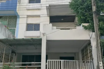 6 Bedroom Townhouse for rent in Bang Bon, Bangkok