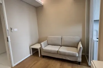 1 Bedroom Condo for rent in Chom Phon, Bangkok near MRT Phahon Yothin