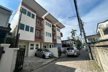4 Bedroom Townhouse for rent in Wong Sawang, Bangkok near MRT Bang Son