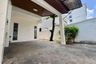 2 Bedroom House for rent in Huai Khwang, Bangkok near MRT Huai Khwang
