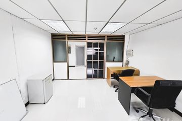 Office for rent in Suriyawong, Bangkok near BTS Chong Nonsi