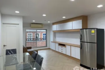 1 Bedroom Condo for rent in Wachiraphayaban, Bangkok