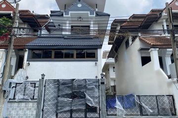 5 Bedroom Townhouse for rent in Nong Bon, Bangkok near MRT Suan Luang Ro 9