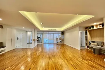 4 Bedroom Condo for rent in Khlong Tan Nuea, Bangkok