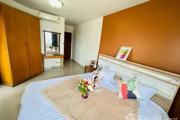 3 Bedroom Condo for rent in Bang Phong Pang, Bangkok