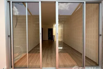 2 Bedroom Townhouse for rent in Chong Nonsi, Bangkok