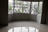4 Bedroom Commercial for rent in Hua Mak, Bangkok near MRT Rajamangala Stadium