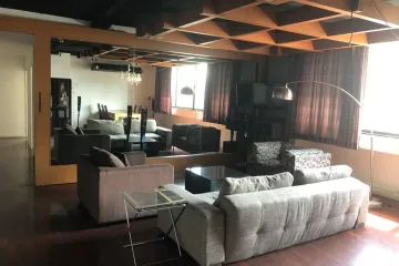 3 Bedroom Condo for rent in Khlong Toei, Bangkok near BTS Asoke