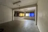 6 Bedroom Townhouse for rent in Chakkrawat, Bangkok near MRT Wat Mangkon