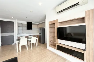 2 Bedroom Condo for rent in Thung Wat Don, Bangkok near BTS Saphan Taksin