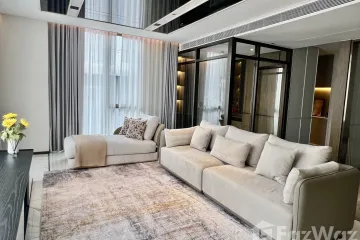 3 Bedroom Condo for rent in Khlong Toei Nuea, Bangkok near MRT Sukhumvit