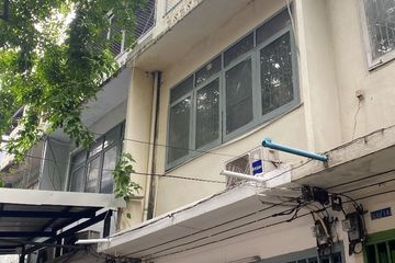 2 Bedroom Townhouse for rent in Si Phraya, Bangkok near BTS Surasak