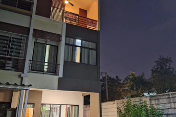 3 Bedroom Townhouse for rent in Sixnature Watcharapol, Tha Raeng, Bangkok near MRT Vatcharaphon