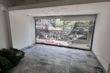 2 Bedroom Commercial for rent in Khlong Toei, Bangkok
