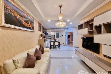 2 Bedroom Condo for rent in Huai Khwang, Bangkok near MRT Thailand Cultural Centre