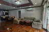 3 Bedroom Apartment for rent in Rishi Court, Khlong Toei Nuea, Bangkok near Airport Rail Link Makkasan