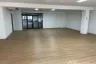 Office for rent in H & R Tower, Hua Mak, Bangkok near MRT Hua Mak