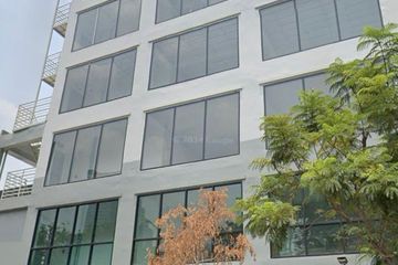 Office for rent in Silom, Bangkok near BTS Chong Nonsi