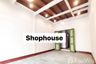3 Bedroom Commercial for rent in Bowon Niwet, Bangkok near MRT Democracy Monument