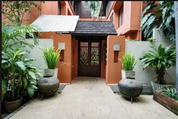3 Bedroom Villa for rent in Khlong Tan Nuea, Bangkok near BTS Phrom Phong