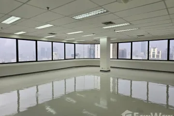 Office for rent in Khlong Toei Nuea, Bangkok near MRT Sukhumvit