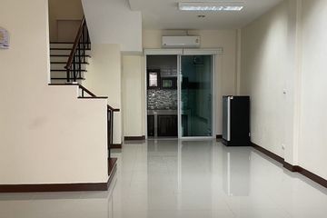 3 Bedroom Townhouse for rent in Khlong Chan, Bangkok