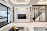 6 Bedroom House for rent in Huai Khwang, Bangkok