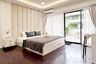 6 Bedroom House for rent in Huai Khwang, Bangkok