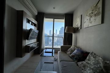 1 Bedroom Condo for rent in Thung Wat Don, Bangkok near BTS Saphan Taksin