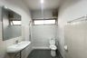 6 Bedroom House for rent in Din Daeng, Bangkok near MRT Phra Ram 9