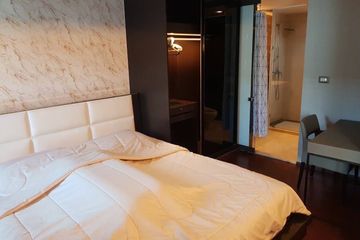 1 Bedroom Condo for rent in Khlong Tan Nuea, Bangkok near BTS Ekkamai