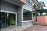 3 Bedroom Office for rent in Phra Khanong Nuea, Bangkok
