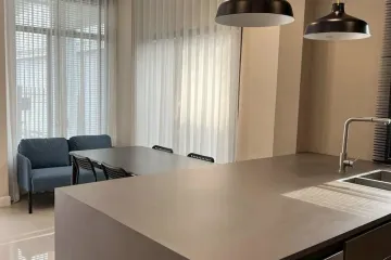 2 Bedroom Townhouse for rent in Saphan Sung, Bangkok